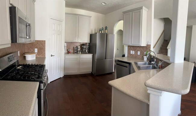 Building Photo - 26007 Trailcliff Ct