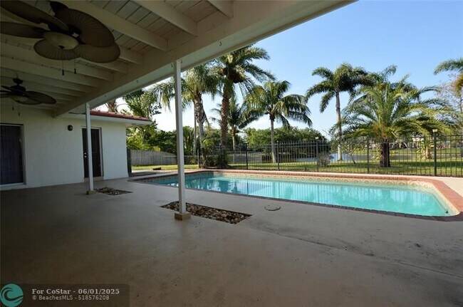 Building Photo - 8592 NW 7th St