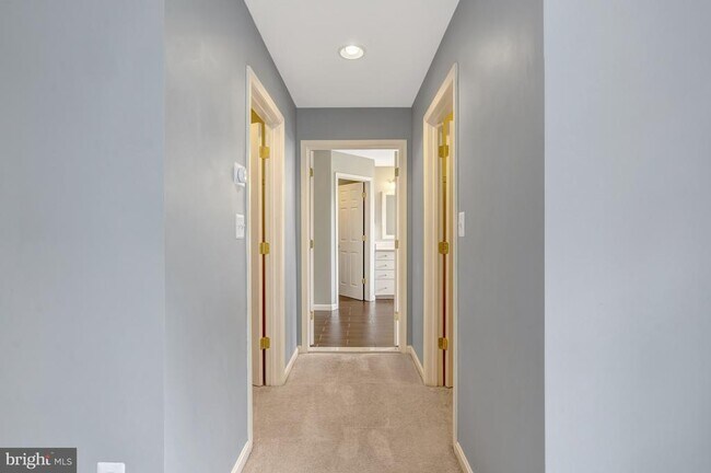 Building Photo - 6001 Alderdale Pl