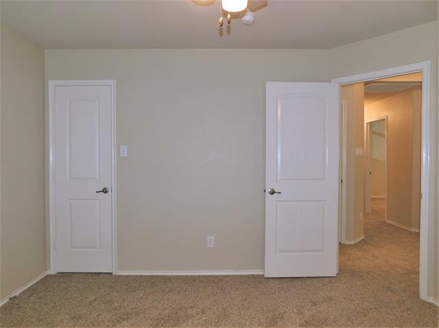 Building Photo - 835 Post Oak Pl