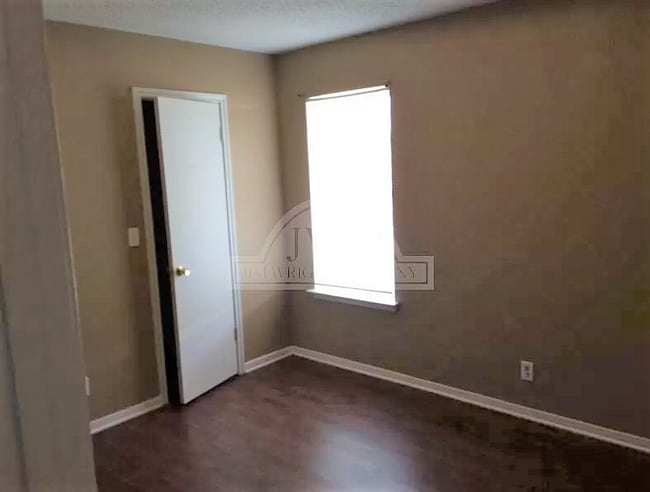 Building Photo - 2101 Ruger Dr