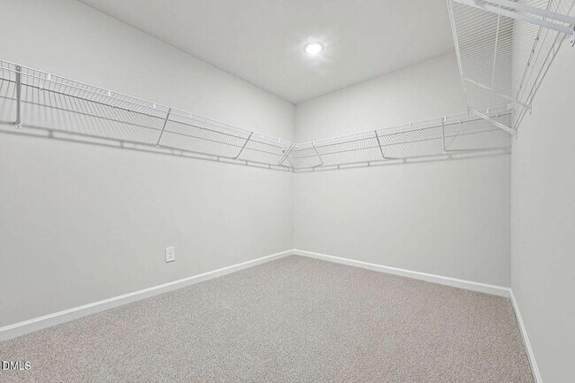 Building Photo - 744 Red River Dr