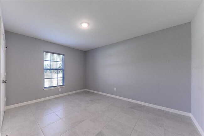 Building Photo - 25583 Deep Creek Blvd
