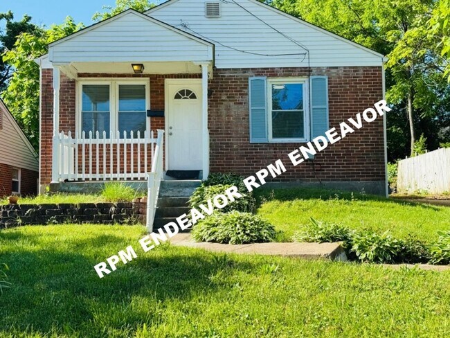 Building Photo - Modern Charm in University City: Your Ideal Rental Awaits!