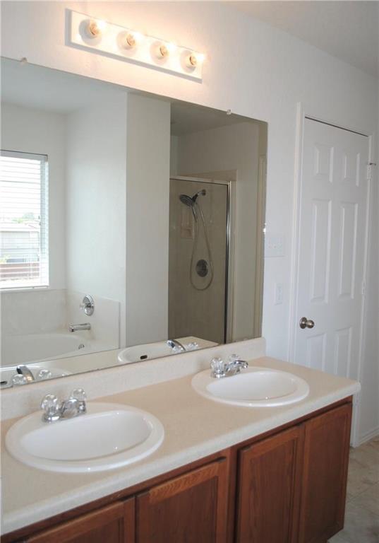 Building Photo - 2408 Bluffstone Dr