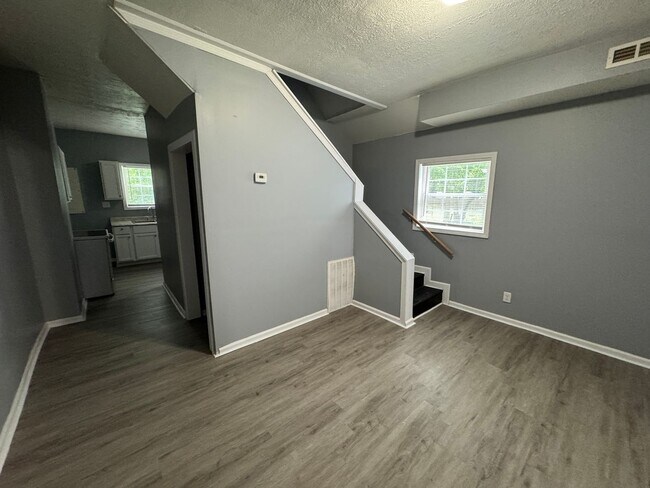 Building Photo - 953-955 N Tuxedo St