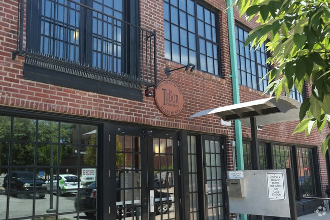 Building Photo - The Tudor