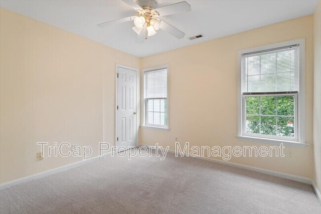 Building Photo - 120 Arbor Glen Ct