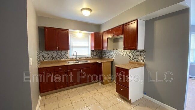 Building Photo - 9053 S Aberdeen St