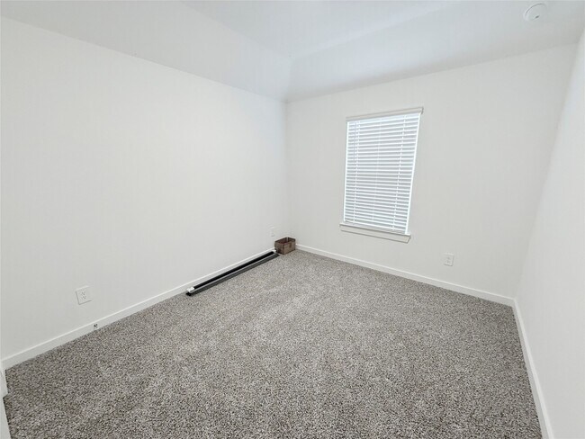Building Photo - 1609 Sunbend Ln