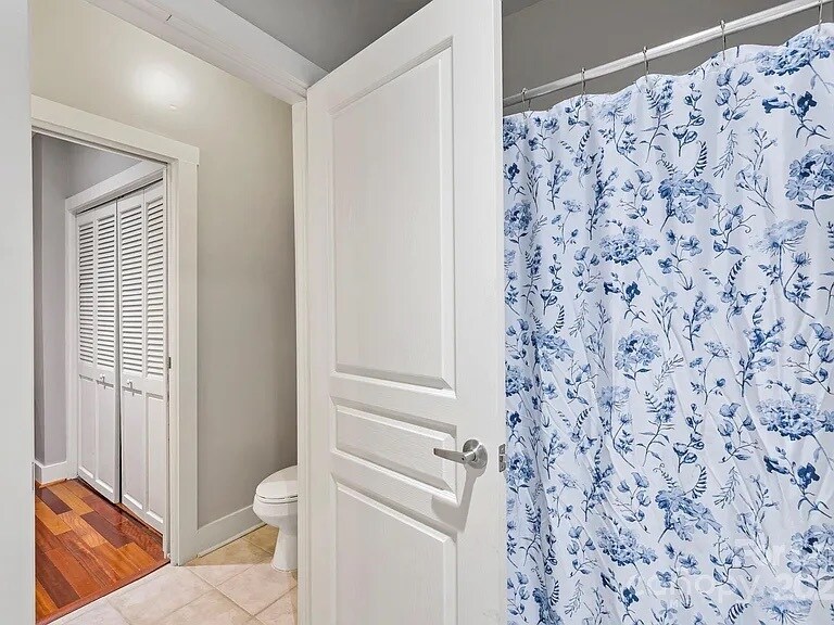 Building Photo - 9 Kenilworth Knls