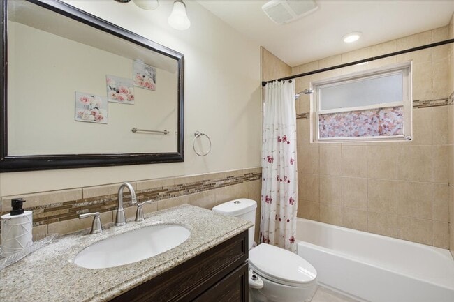 Building Photo - 2746 N 75th Ct
