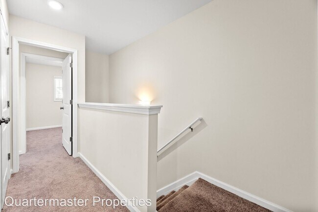 Building Photo - 3 br, 2.5 bath House - 29 Apricot Lane