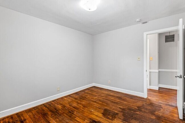 Building Photo - Adorable Brick Ranch Home in the Desirable Lindley Park Area! Updated, Hardwood Floors, Fenced!