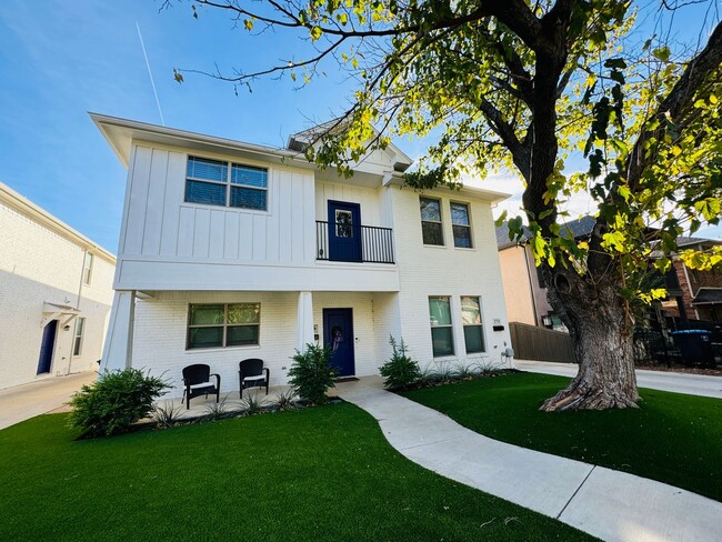 Primary Photo - * MOVE IN SUMMER 7/14/2026 * 5 Bed 3 Bath ...