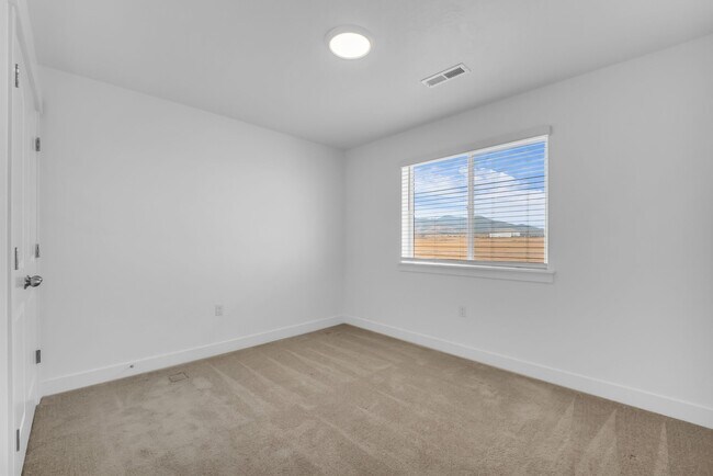 Building Photo - 6676 Ipswitch Wy