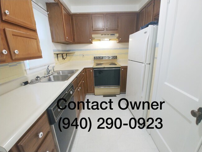 Building Photo - 7833 Martin St