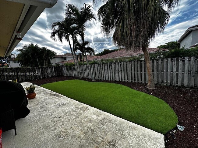 Building Photo - 4444 NW 109th Psge