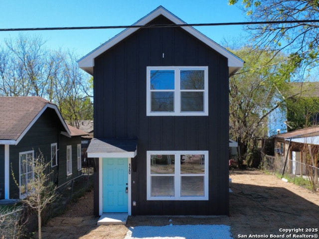 Building Photo - 120 Henry St