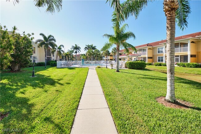 Building Photo - 12481 McGregor Blvd