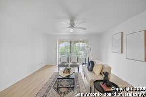 Building Photo - 8702 Village Dr