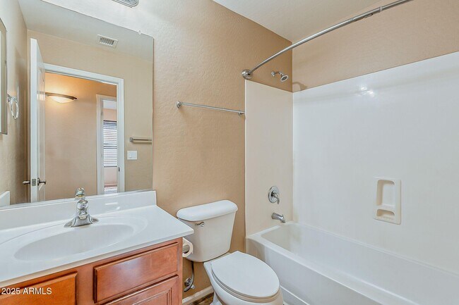 Building Photo - 1279 W Jersey Way