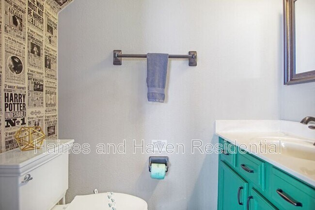 Building Photo - 403 Corvina Dr