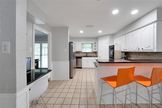 Building Photo - 2227 Timberwood
