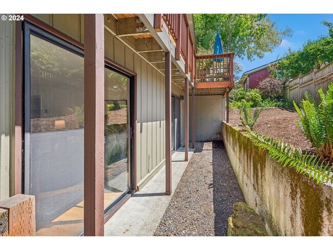 Building Photo - oat8680