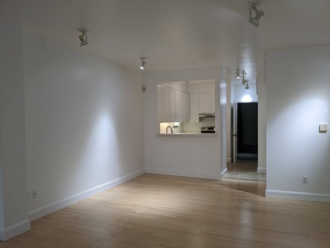 Dining Area - 1438 Filbert St
