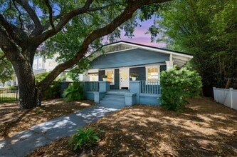 Building Photo - 902 W Columbus Dr