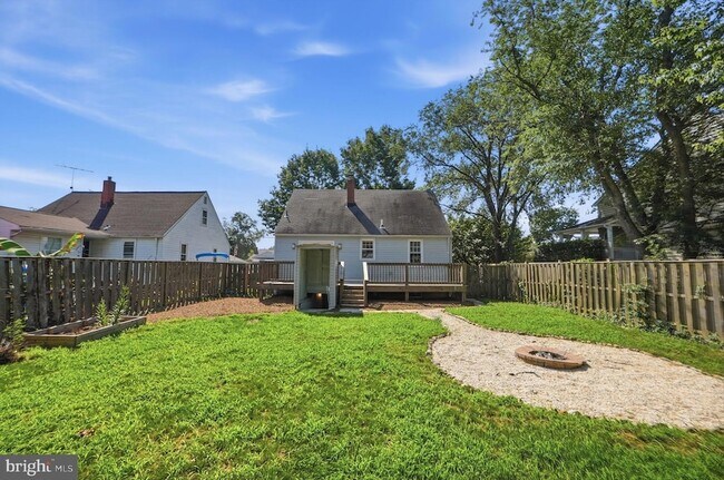 Building Photo - 176 Carroll Rd