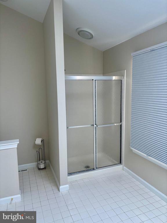 Building Photo - 15 Highgate Ln