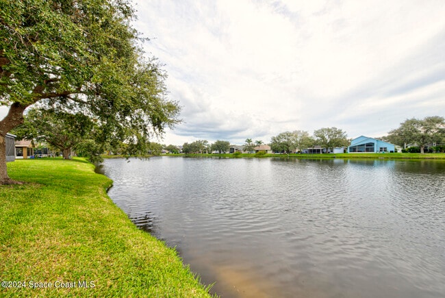 Building Photo - 1085 Sedgewood Cir