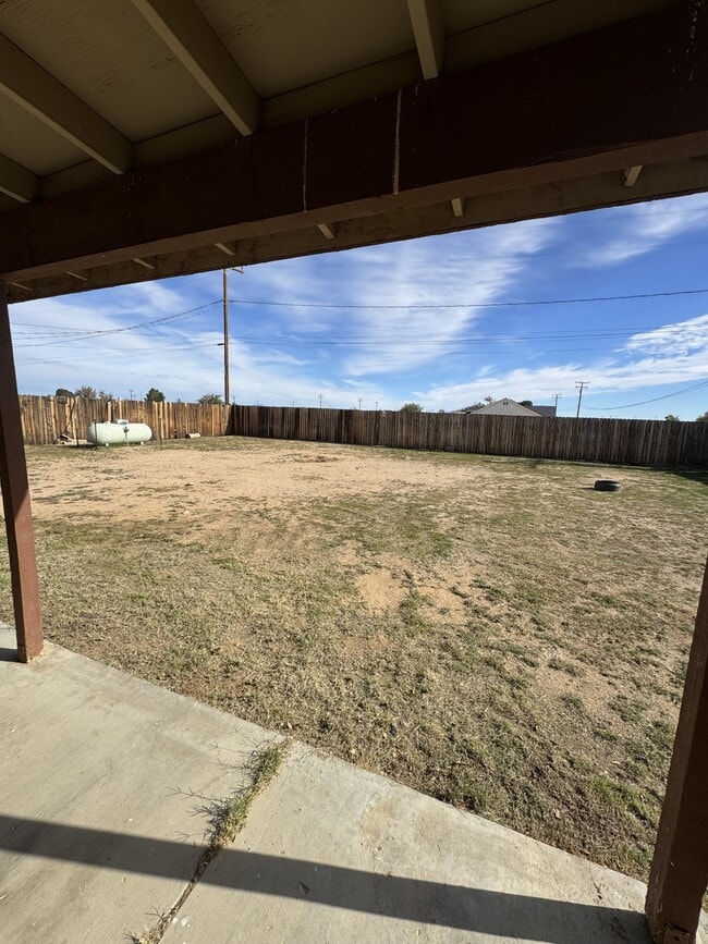 Building Photo - 19660 Neuralia Rd