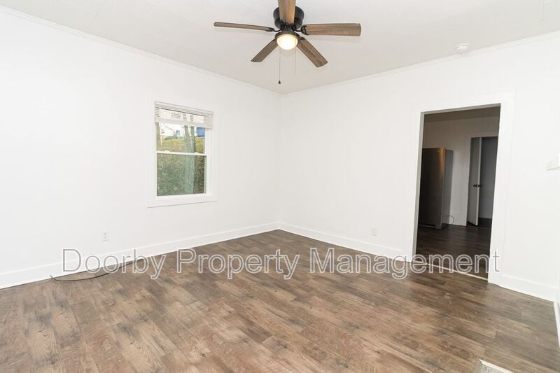 Building Photo - 1123 Lang St SE