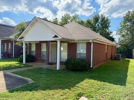 Building Photo - 1505 Gun Club Rd