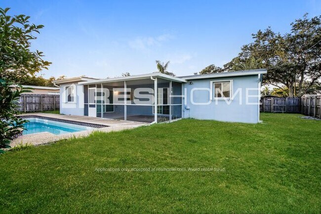 Building Photo - 8954 Sw 53Rd St