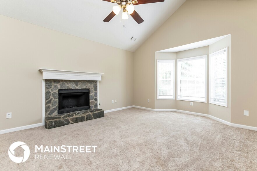 Building Photo - 2180 Castle Royale Dr