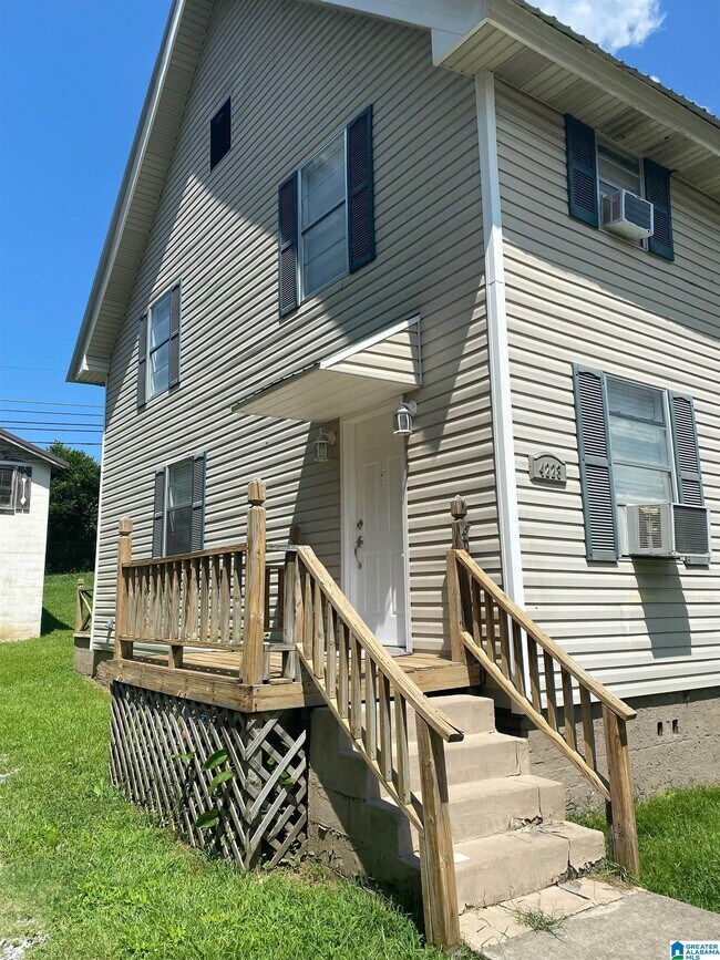 Primary Photo - 4223 N Massachusetts Ave