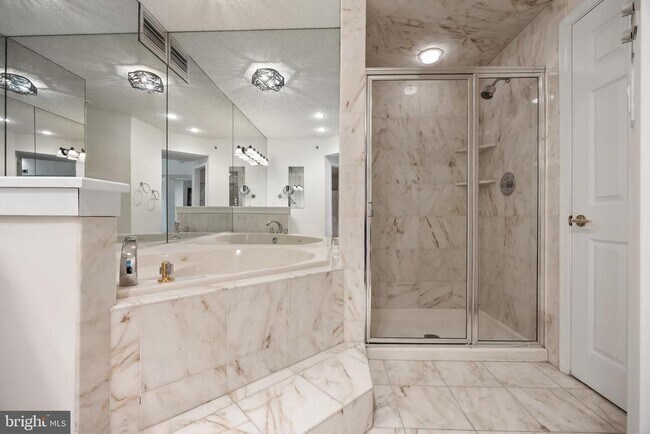 Building Photo - 6072 Main St