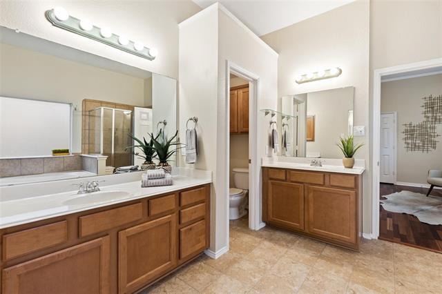 Building Photo - 9750 Grassland Dr