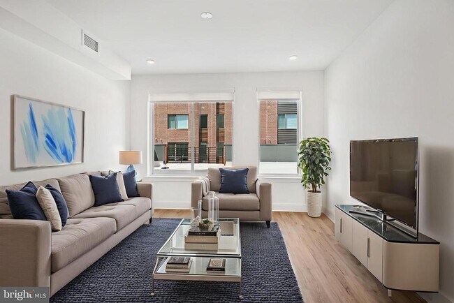 Building Photo - 2101 Washington Ave