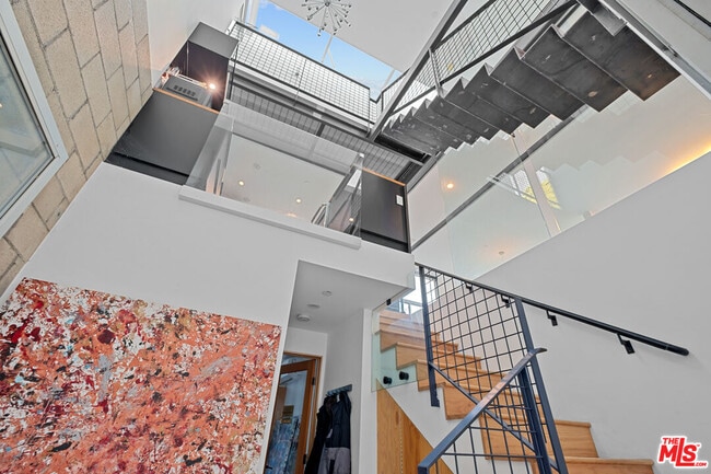 Building Photo - 6127 Glen Tower St