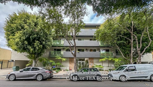 Building Photo - 645 Westmount Dr