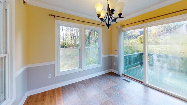 Building Photo - 367 London Rd