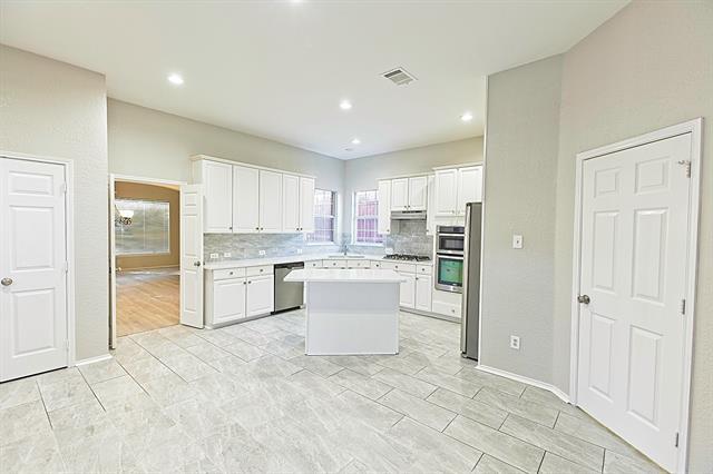 Building Photo - 2405 Hopkins Dr