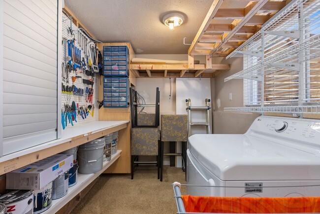 Building Photo - Modern Retreat in the Heart of Capitol Hil...