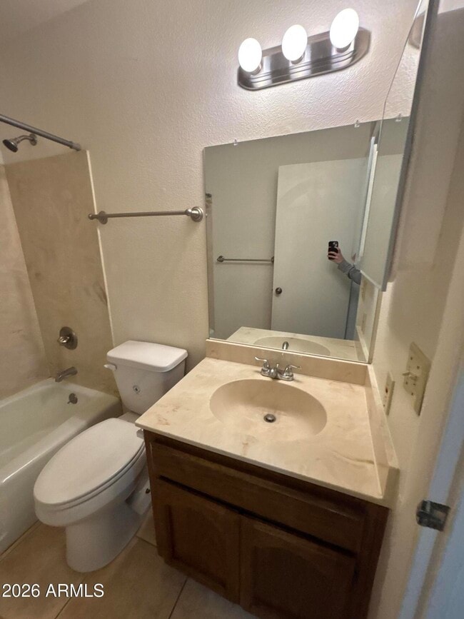 Building Photo - 1628 E Birch St