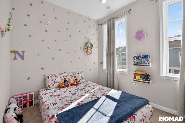 Building Photo - Charming 3BR Townhome in Highland Park